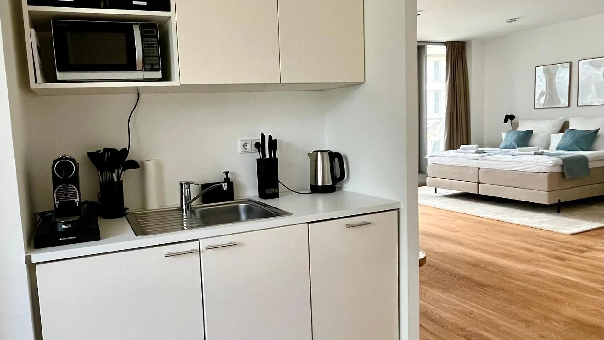 Come2Stay Hafencity - Marco Polo Tower Hamburg Apartment